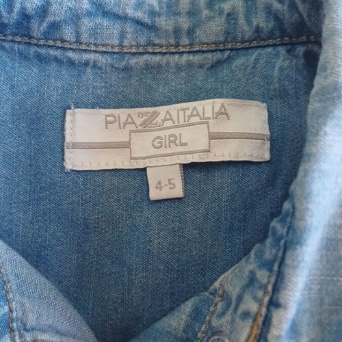 Piaza Italia denim shirt like new with decorative details