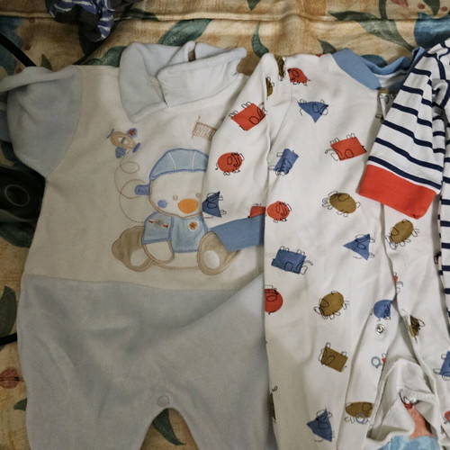 Baby rompers used, pack of 7 pieces up to 6 months