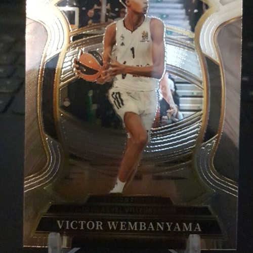 Panini Select EuroLeague 2025-26 Victor Wembanyama Concourse Base card like new