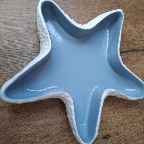 Handmade starfish plaster decor with acrylic paint, new