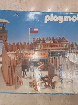 Playmobil 3419 Fort Randal playset used, moderate box condition