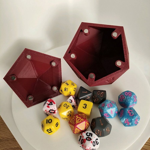 DnD dice box 3d printed new, D20 with magnetic closure