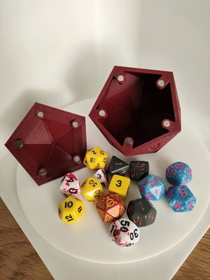 DnD dice box 3d printed new, D20 with magnetic closure