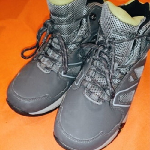 Hi-Tec boots size 40 like new, waterproof hiking, gray and green