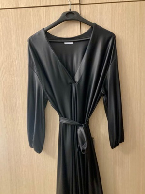 Women’s faux leather midi dress with ruffles and v neckline, excellent quality