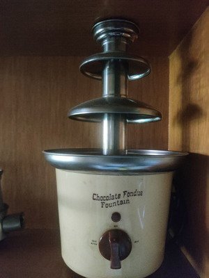 Chocolate fountain like new