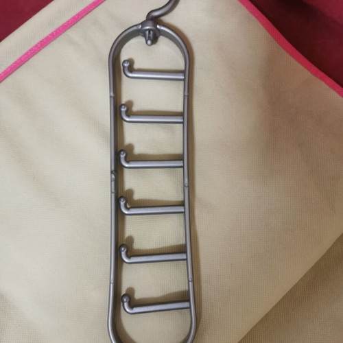 Hangers 3+1 and organizer case like new