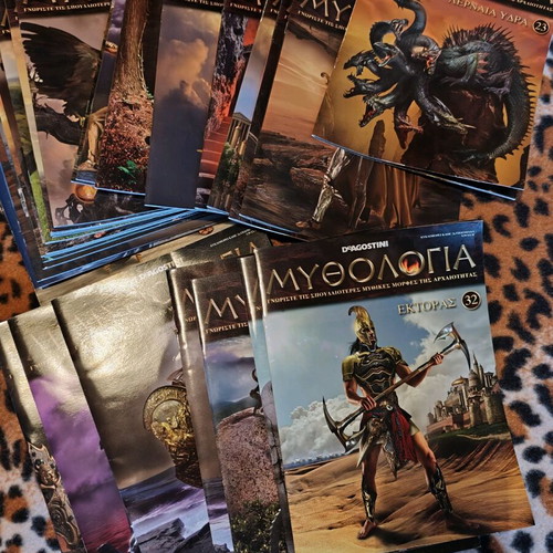 DeAgostini Mythology series magazines and miniatures like new