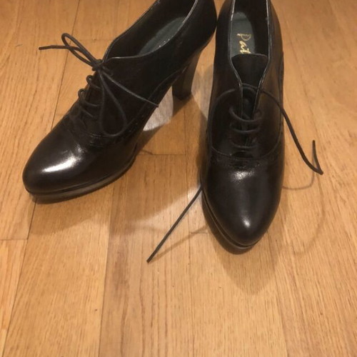 Patricia Miller black leather Oxford ankle boots size 40