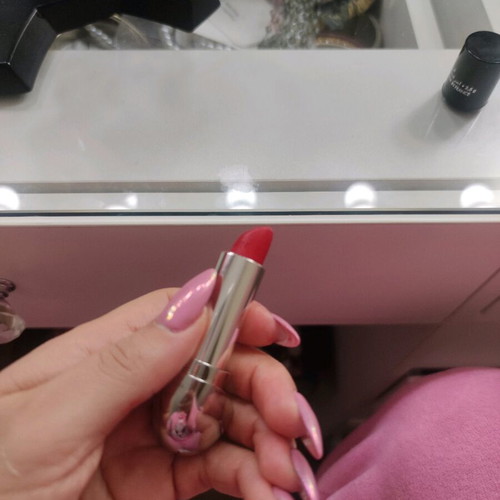Guerlain Rouge Velvet used red lipstick