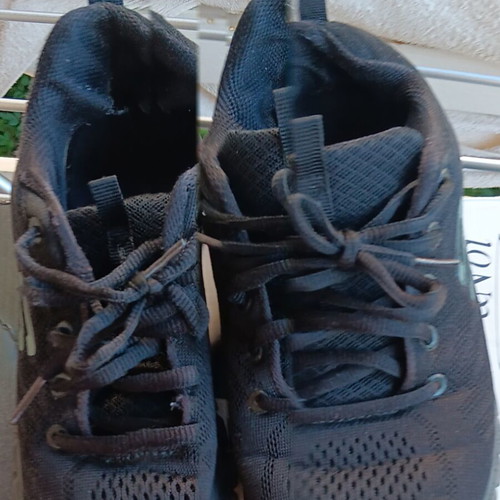 Skechers athletic shoes size 36 used, black