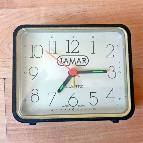 Lamar retro desk clock with Japanese quartz mechanism, used