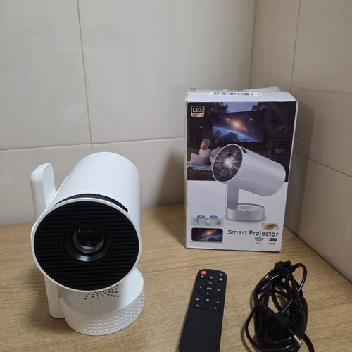 Smart Projector S108 new, compact and functional mini projector