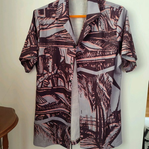 Unisex shirt with patterns size M