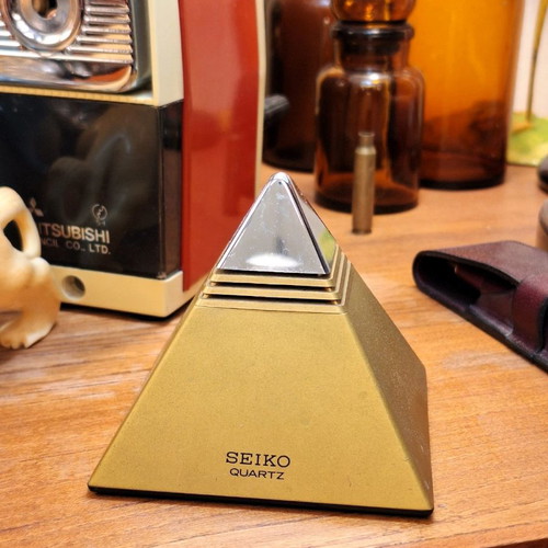 Seiko Quartz vintage 1980s used matte gold and chrome pyramid alarm clock