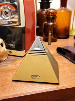 Seiko Quartz vintage 1980s used matte gold and chrome pyramid alarm clock