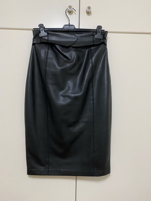 Leather skirt new, size M, black, with lining