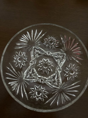 Vintage pressed glass serving platter 19 cm like new