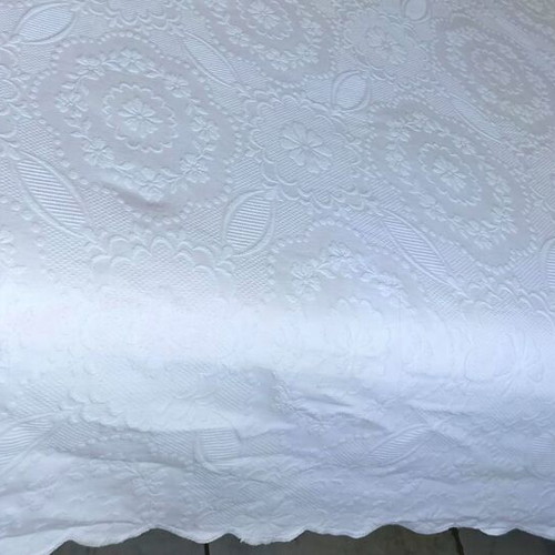 Vintage traditional white pique bedspread like new