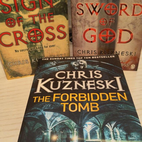 Chris Kuzneski book set like new, 3 novels in English