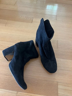 Zara suede ankle boots like new, black, size 39