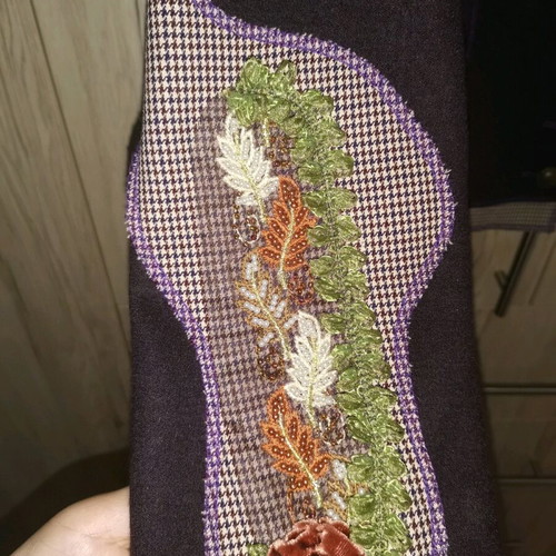 Tagier suit jacket and skirt used, purple with embroidery and balloon skirt