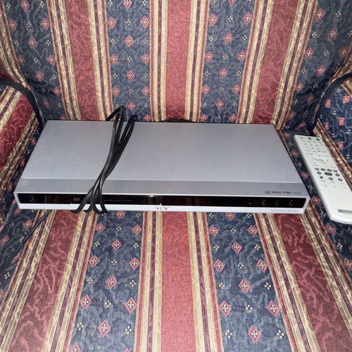 Sony DVD/CD Player DVP-NS38 like new with remote control