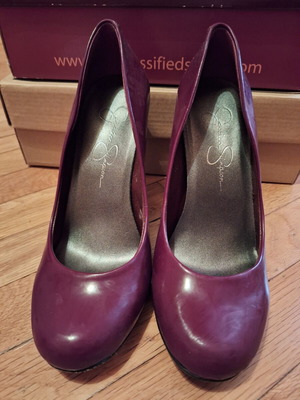 Jessica Simpson patent leather pumps like new, heel height 10 cm, size 36, red