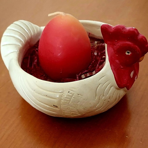 Decorative Easter ceramic egg holder like new