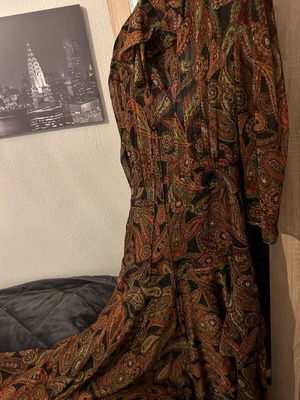 Sfera dress like new with unique multicolor pattern