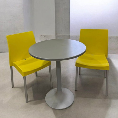 Table with lid Φ65 and 2 PVC chairs new in 2 colors