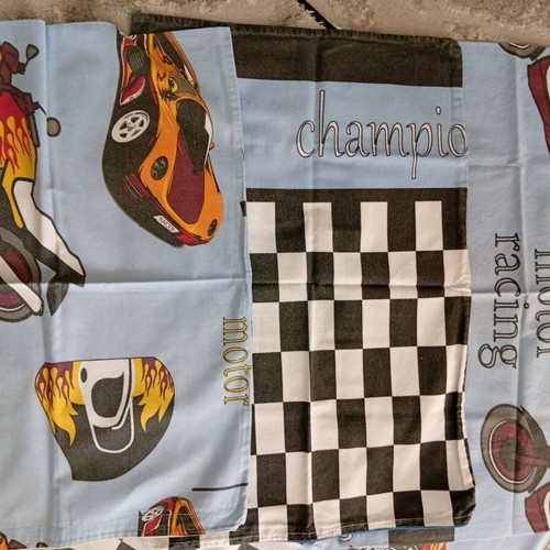 Cotton single bed sheet and 3 pillowcases like new