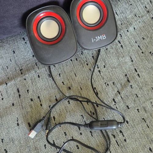 Computer speakers