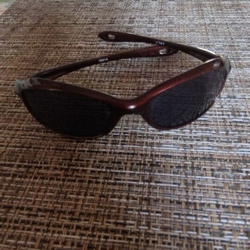 Children's sunglasses like new, burgundy brown shade