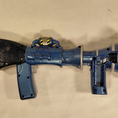 Mattel Minions The Rise of Gru Fart 'n' Fire Blaster toy