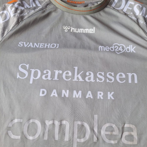 Hummel Aalborg Håndbold Magnus Munk #25 Jersey like new with autograph