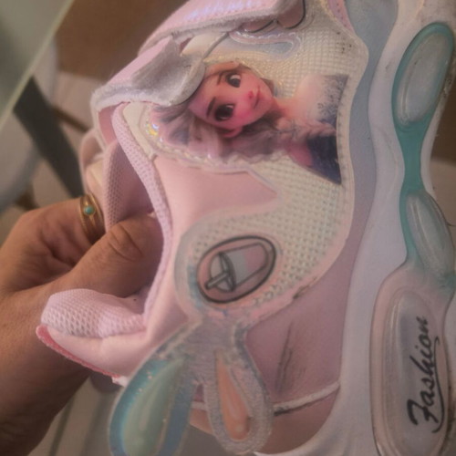 Frozen kids athletic shoes like new, size 35