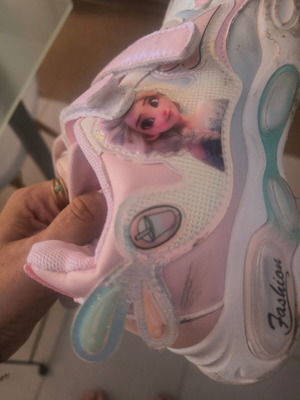 Frozen kids athletic shoes like new, size 35