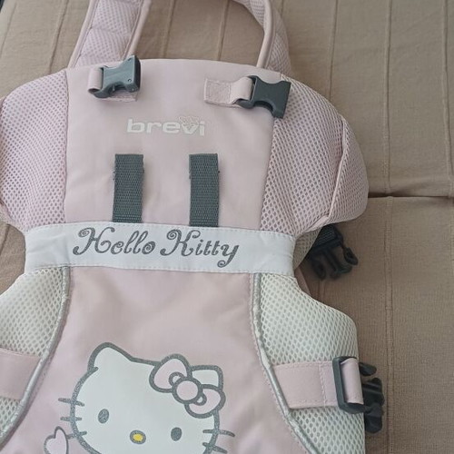 Hello Kitty baby carrier for girl, infant 3.5 to 5 kg like new