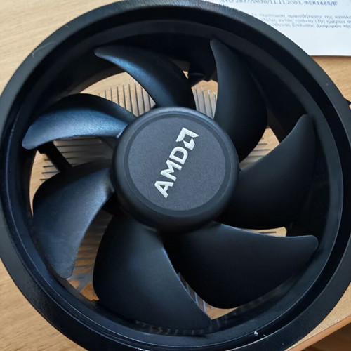 AMD Ryzen 5 7600X processor with cooler like new
