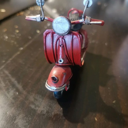 Metal Vespa miniature used, red, 11 centimeters