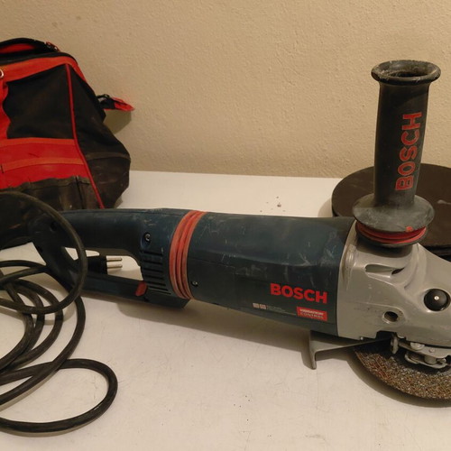 Bosch Professional 230mm Angle Grinder like new with tool bag