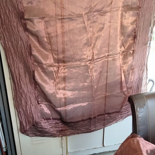 Tablecloth set of three pieces like new, taffeta or organza, crinkle fabric dusty pink
