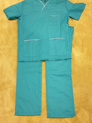 Medical nursing scrub set with blouse and 2 pants like new, green size XS