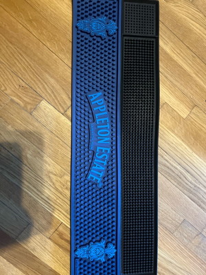 Bar mat Appleton Estate like new, 2 pairs with 13 each