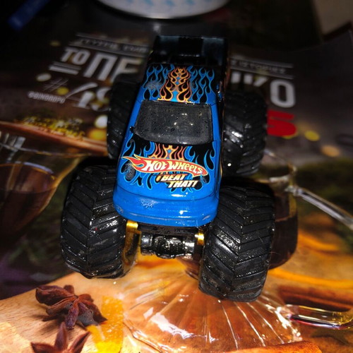 Monster truck like new