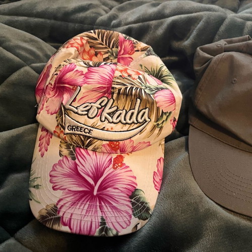 Hats used, pack of 4, one size