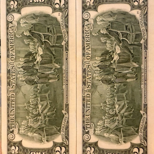 United States 2 Dollar Bills Pair consecutive serial numbers, like new