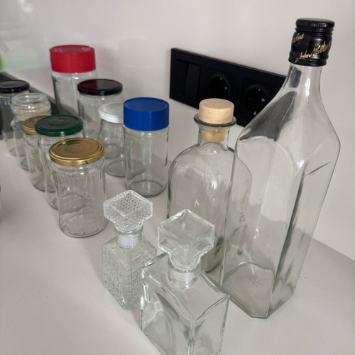 Vases and bottles used, set of 16 pieces