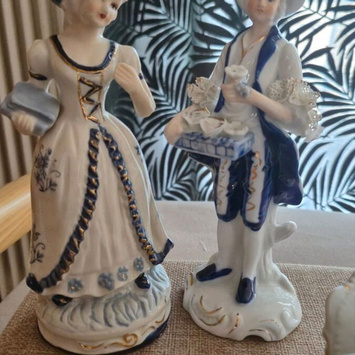 Porcelain Couple Figurines retro set of 3, like new
